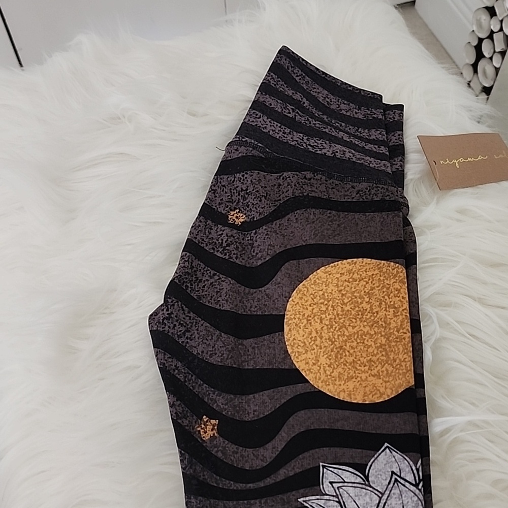 🌒🌟🌚🌛✨️Niyama Sol Luna Batefoot Leggings XS, BNWT🏷 - Picture 6 of 16
